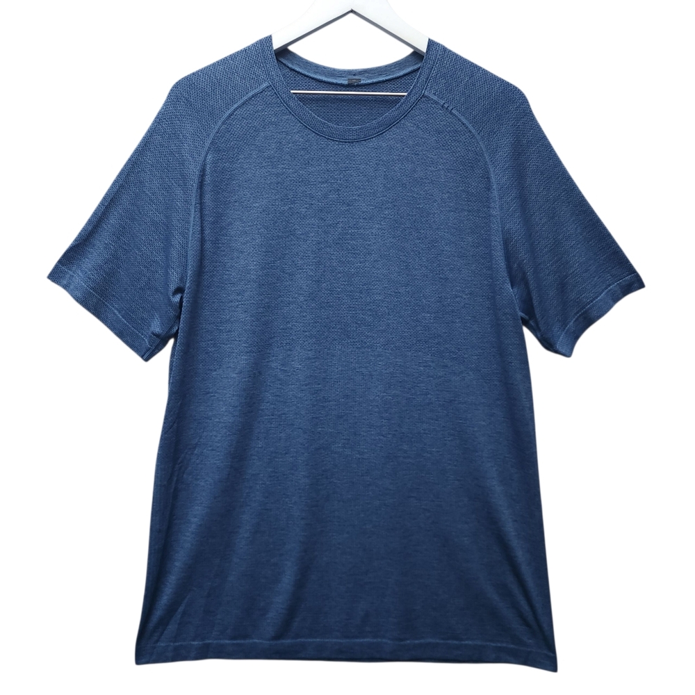 Lululemon Metal Vent Tech Men's Blue Crew Neck Short Sleeve Shirt